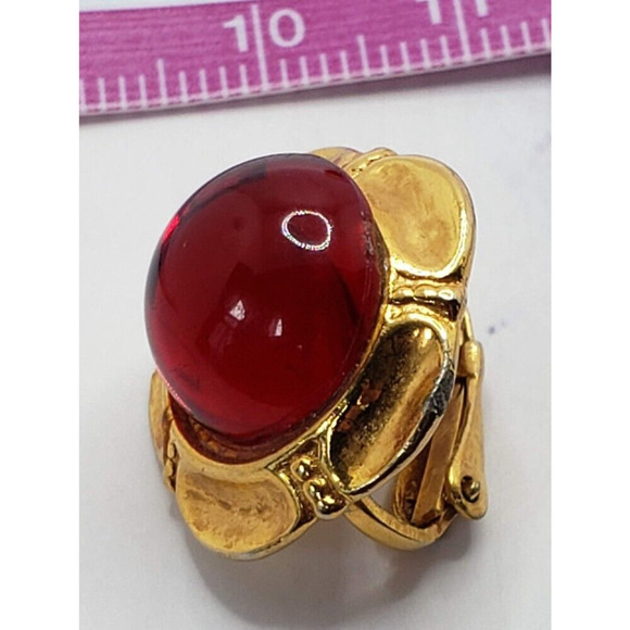 Flower Clip on Vintage Gold Tone Earrings with Red stone - Picture 5 of 5